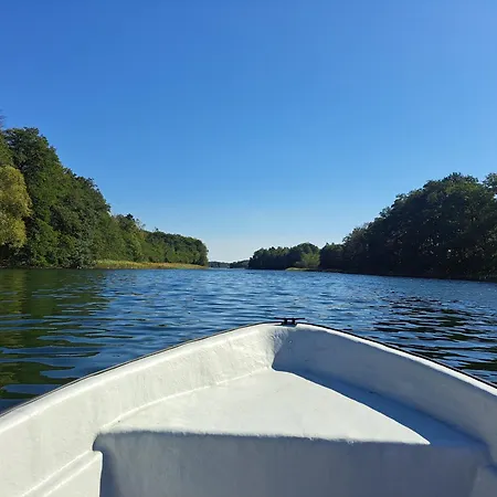 Nad Jeziorem Chlop * Lipiany