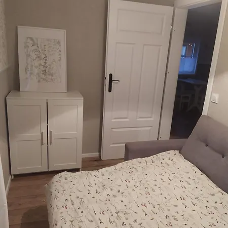 Nad Jeziorem Chlop וילה *