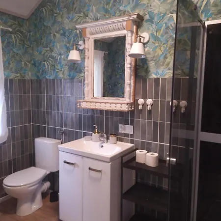 Nad Jeziorem Chlop *